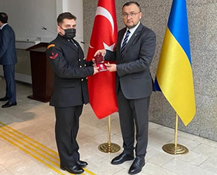Ukrayna, Türk kurtarma ekibine madalya takdim etti