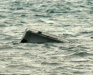 Malezya'da göçmenleri taşıyan tekne alabora oldu