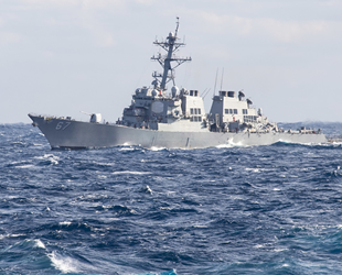 ABD Donanması, İran'ın gemisini durdurdu