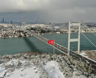 İstanbul Boğazı'nda gemi trafiği askıya alındı