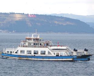 Gökçeada feribot seferleri fırtına nedeniyle iptal edildi