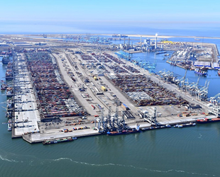 Rotterdam Limanı, Avrupa'nın en fazla karbon emisyonu yapan limanı oldu