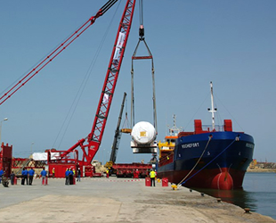Mısır'da olumsuz hava şartları nedeniyle 2 limanda faaliyetler durduruldu