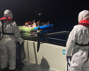 Sahil Güvenlik ekipleri, 323 düzensiz göçmeni kurtardı