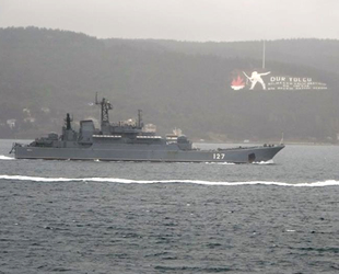 Rus savaş gemileri, peş peşe Çanakkale Boğazı’ndan geçti