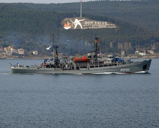 Rus askeri kurtarma gemisi, Çanakkale Boğazı'ndan geçti