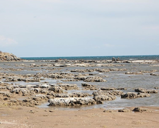 Antalya'da kıyılarda deniz suyu 20 metre çekildi