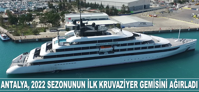 QTerminals Antalya, Emerald Azzurra gemisini ağırladı