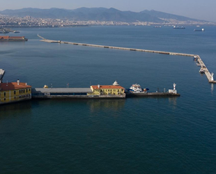 İzmir'de su çekilmesi, deniz ulaşımını olumsuz etkiliyor