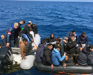 Marmaris açıklarında 71 düzensiz göçmen kurtarıldı