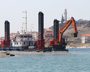 Hoşköy Limanı'nda temizleme çalışması sürüyor