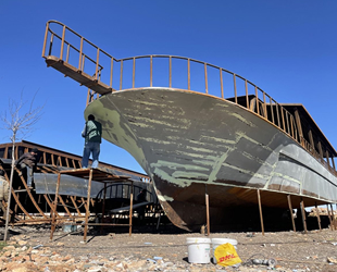 Bozkırın ortasındaki Halfeti'de tekne inşa ediliyor