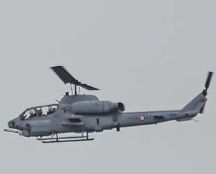 AH-1W taarruz helikopterleri, deniz kamuflajına bürünüyor