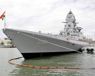 Hindistan, INS Visakhapatnam destroyerini hizmete aldı
