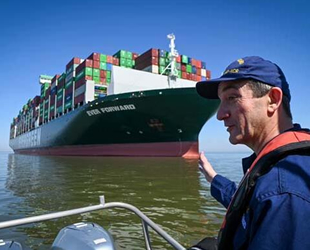 ABD’de karaya oturan Ever Forward konteyner gemisi, 2 hafta içinde kurtarılacak