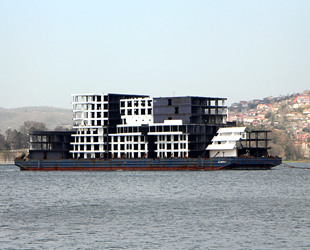 Christos XXIV römorkörü, İstanbul Boğazı'ndan geçti