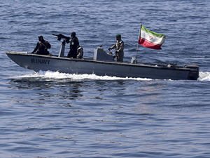 İran, Basra Körfezi’nde kaçak yakıt taşıyan gemiye el koydu