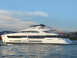 Mengi Yay Yatçılık, Virtus 47 serisinin ilki olan La Vie’yi denize indirdi