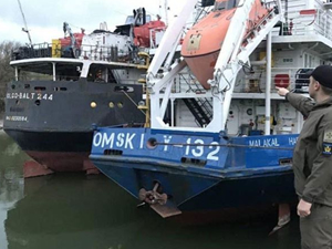 Ukrayna, Odessa'da 10 adet Rus gemisine el koydu