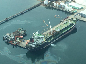 İzmit Körfezi’ni kirleten Chem Premier isimli gemiye 5.8 milyon TL para cezası kesildi