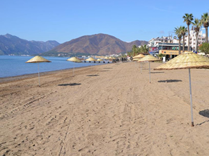 Marmaris’te halk plajları yaza hazırlanıyor
