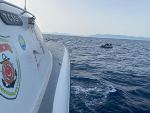 İzmir açıklarında 108 göçmen kurtarıldı