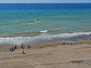 Hatay sahillerinde Suriye kaynaklı petrol kalıntıları görüldü