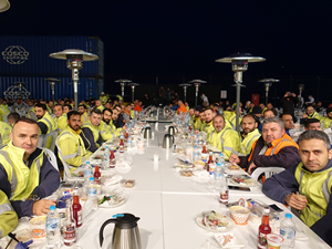 Ambarlı’da liman çalışanlarına iftar yemeği verildi