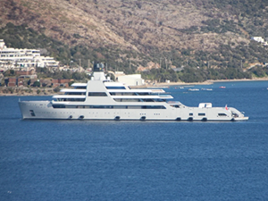 Bermuda, Roman Abramoviç'in yatlarının bayrağını iptal edecek