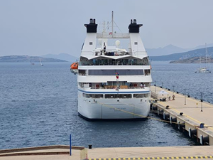 Star Legend isimli yolcu gemisi, Bodrum'a geldi