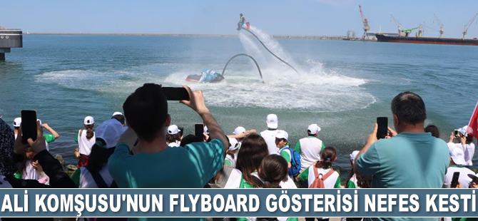 Ali Komşusu’nun flyboard gösterisi nefes kesti
