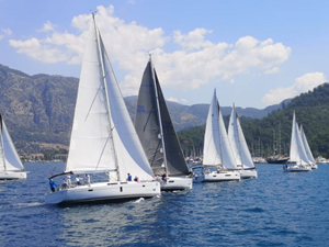 Fethiye'de tekneler, Atatürk anısına yarışıyor