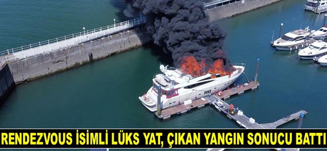 İngiltere'de Rendezvous isimli lüks yat, çıkan yangın sonucu battı