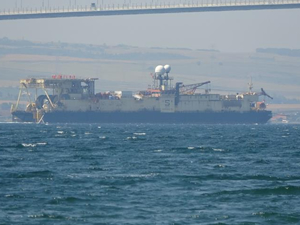 Castoro 10 isimli gemi, Çanakkale Boğazı’ndan geçti