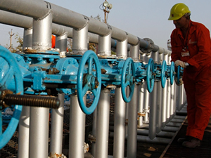 Fransa, Rus petrolüne alternatif için BAE ile görüşüyor