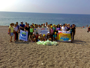 TURMEPA Antalya Şubesi, Kıyı Temizliği Etkinliği gerçekleştirdi