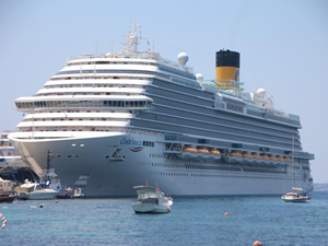 Costa Venezia yolcu gemisi, Bodrum’a geldi