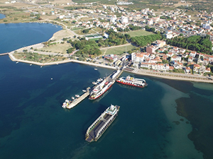 Çardak Feribot İskelesi kullanıma kapatıldı