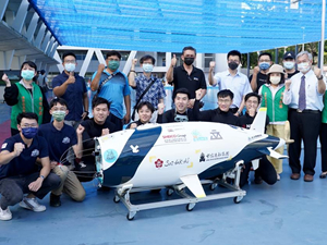 Tayvanlı öğrenciler, insan gücüyle çalışan denizaltı üretti