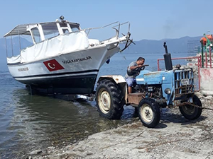 Muğla’da eğitim sezonunu tamamlayan deniz araçları karaya çekildi