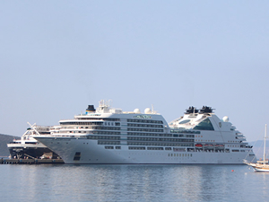 Kuşadası’nda kruvaziyer turizmi bereketi yaşanıyor