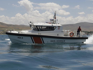 Van Gölü’nde düzensiz göçmen kaçakçılığının önü kesildi