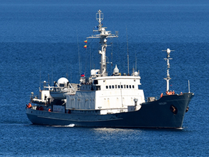 Rusya'ya ait savaş gemileri, Cezayir limanına yanaştı