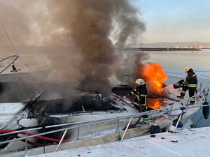 Tekirdağ Yat Limanı’nda bulunan teknede yangın çıktı