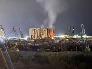 Beyrut Limanı'ndaki patlamasının sembolü silo, yıkılma riski taşıyor