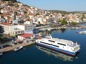 Midilli’nin Plomari Limanı dostluk rüzgarıyla açıldı