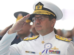 Deniz Kuvvetleri Komutanı Adnan Özbal, emekliye sevk edildi