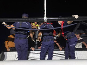 Marmaris’te 56 düzensiz göçmen kurtarıldı