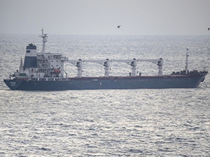 Lübnan'a gitmesi gereken Razoni isimli gemi, rotasını değiştirdi