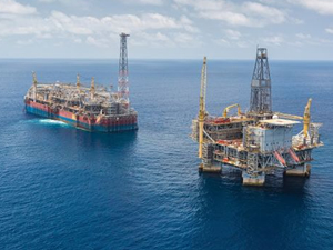 Exxon Mobil ve Chevron, kârlarını 3 kat artırdı